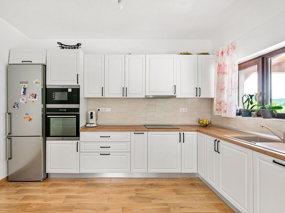 White painted kitchen cabinets